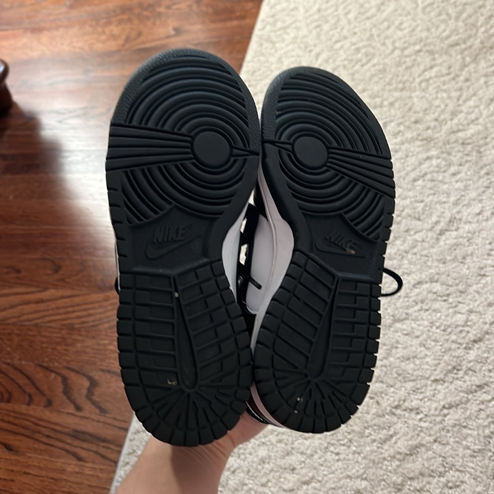 Panda Nike Dunks - image 3